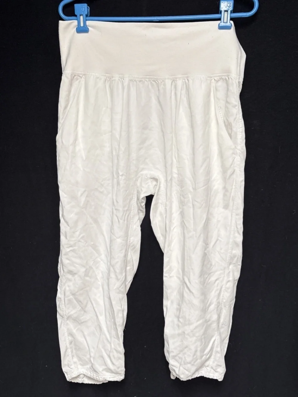 Ladies LULULEMON Size 8 White Harem Loose Cropped Capri Pants Foldover Waist